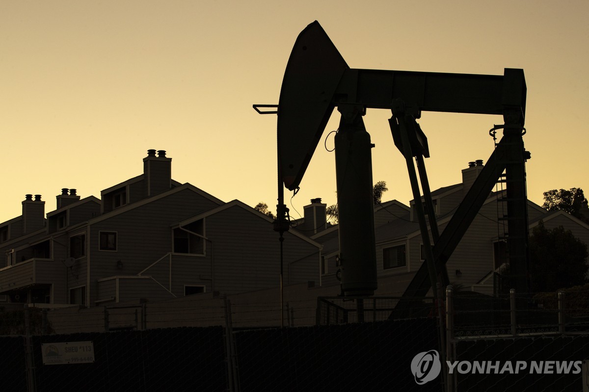 [뉴욕유가] 트럼프 관세 경고ㆍ중동 긴장에 상승…WTI…