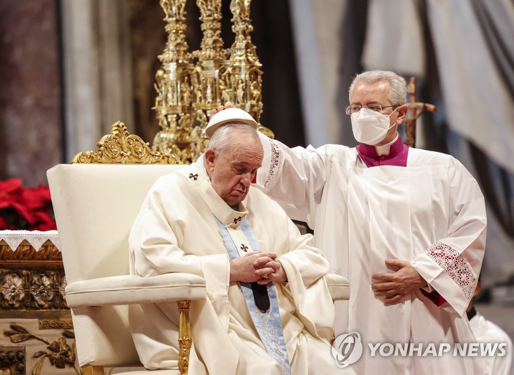 새해 첫 미사 집전하는 프란치스코 교황