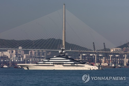 푸틴 측근 재벌 6천400억원 호화요트, 부산 입항 못 한다