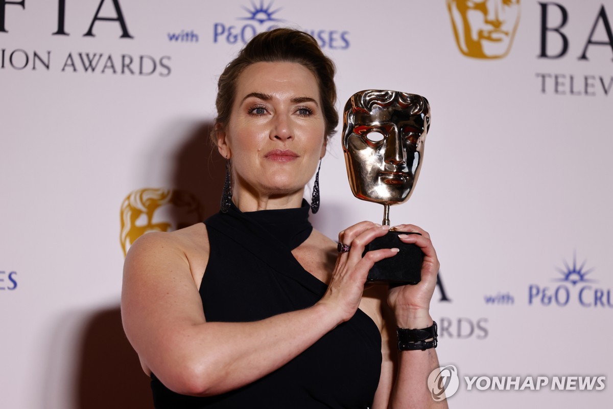 지난해 5월 영국 아카데미상(BAFTA) 시상식에서 여우주연상 받은 배우 케이트 윈즐릿