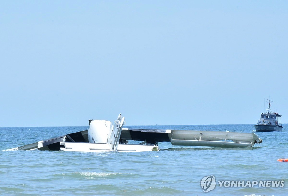 태국경찰 비행기 훈련 도중 바다에 추락…경찰관 5명 사망