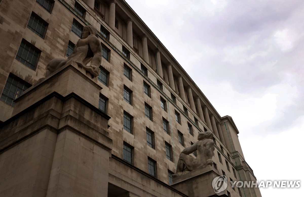 "사상 가장 비싼 이메일"…英군인 전송실수에 역대급 안…