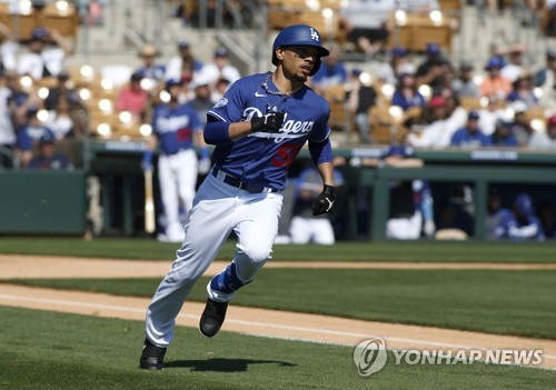 Koebler] MLB's innovative Korean marketing campaign : r/baseball