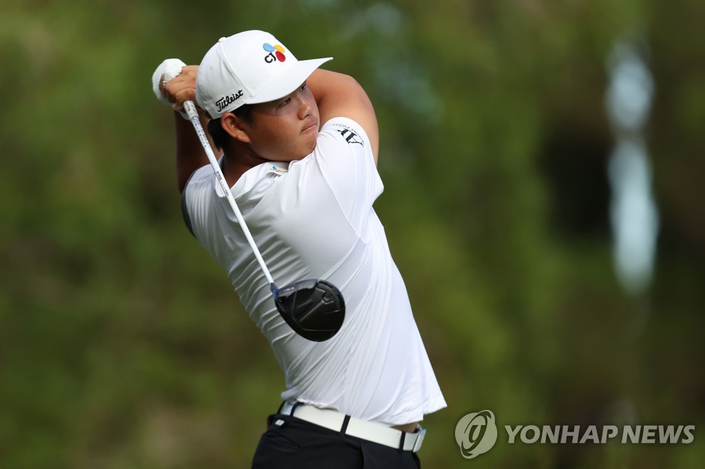 In this Getty Images photo, Kim Joo-hyung of South Korea tees off on the 13th hole during the final round of the Shriners Children's Open at TPC Summerlin in Las Vegas on Oct. 9, 2022. (Yonhap)