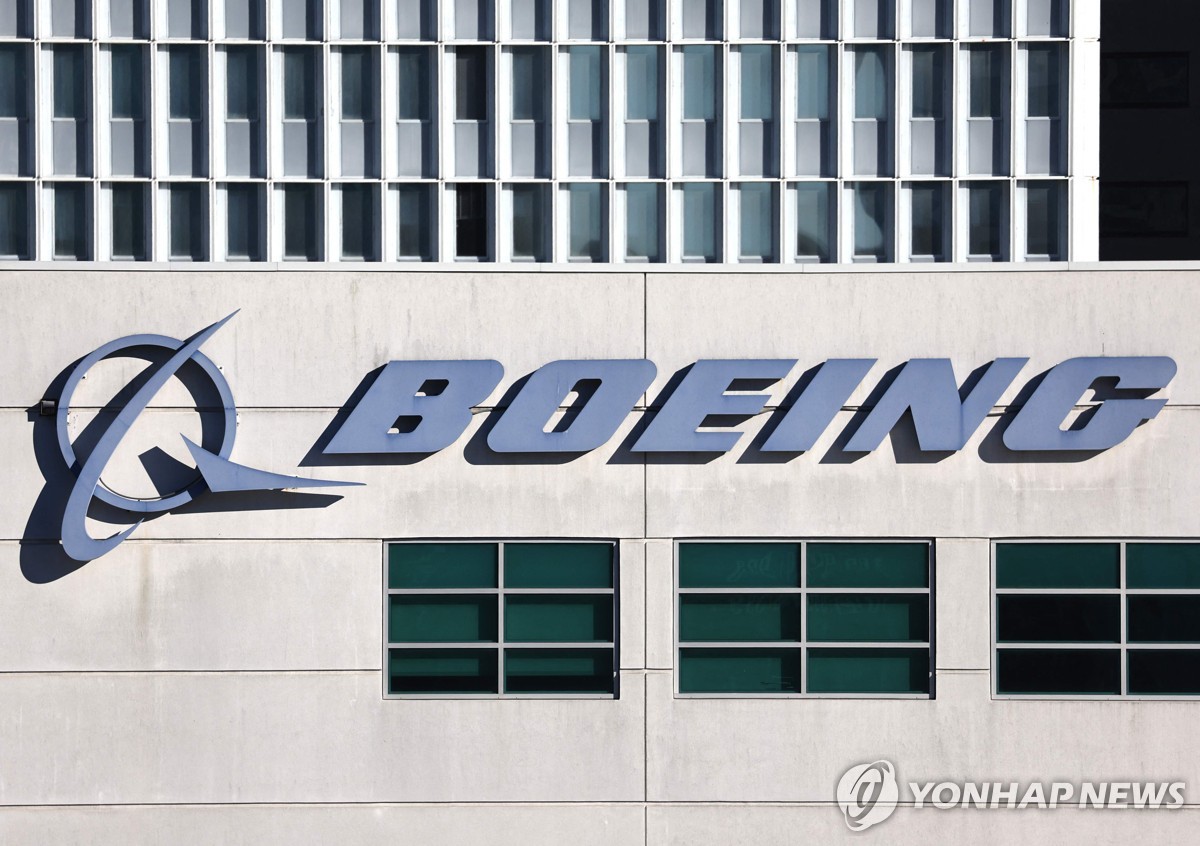 흔들리는 보잉, 경쟁사 록히드마틴 전 CFO 영입