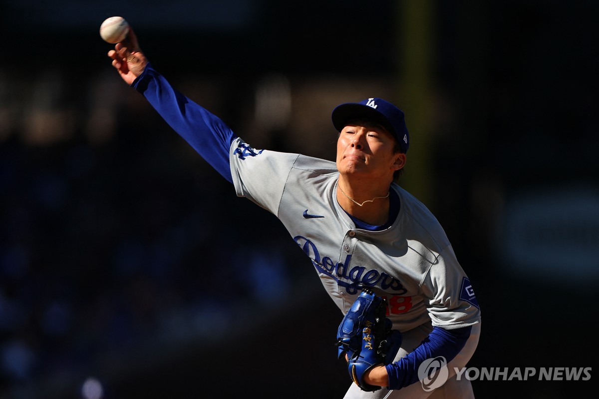 MLB 컵스 상대로 무실점 역투로 승리 거머쥔 야마모토