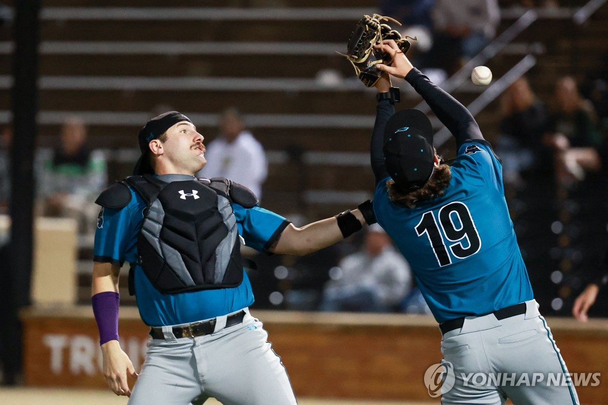 '시즌 끝내고 싶어'…상대에 사인 알려준 MLB 신인 방출