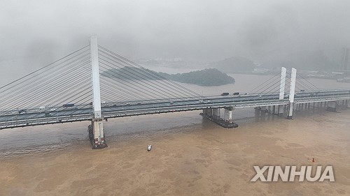 中 광둥성서 또 선박이 다리 교각과 충돌…4명 실종·7명 구조