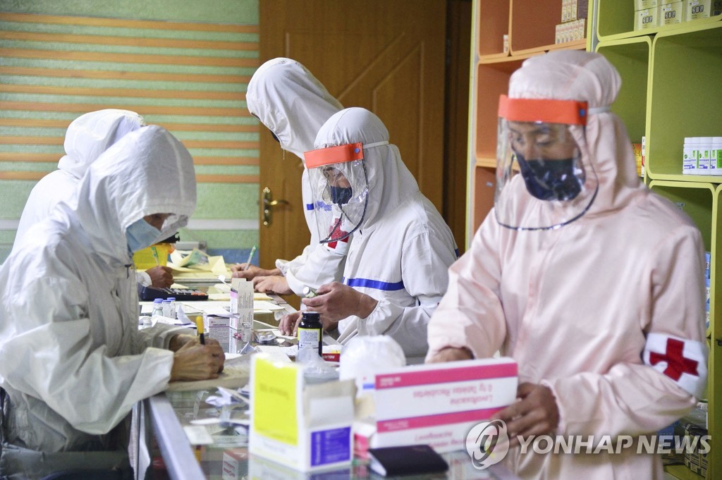 ′의약품 공급에 파견된 군관′…북, 누적발열자 200만명 육박