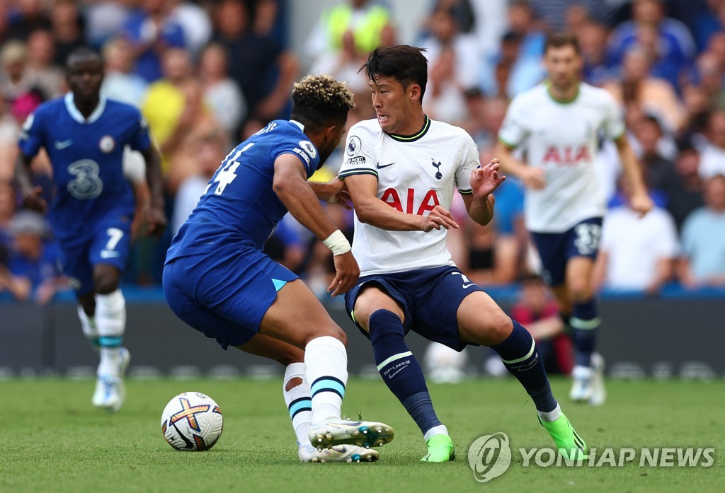 In this Reuters photo, Son Heung-min of Tottenham Hotspur (R) is in action against Reece James of Chelsea during the clubs' Premier League match at Stamford Bridge in London on Aug. 14, 2022. (Yonhap)