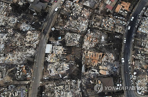  4일(현지시간) 칠레 비냐델마르를 촬영한 항공 사진에 산불이 휩쓸고 간 뒤 잔해가 보인다. 2024.2.4 
