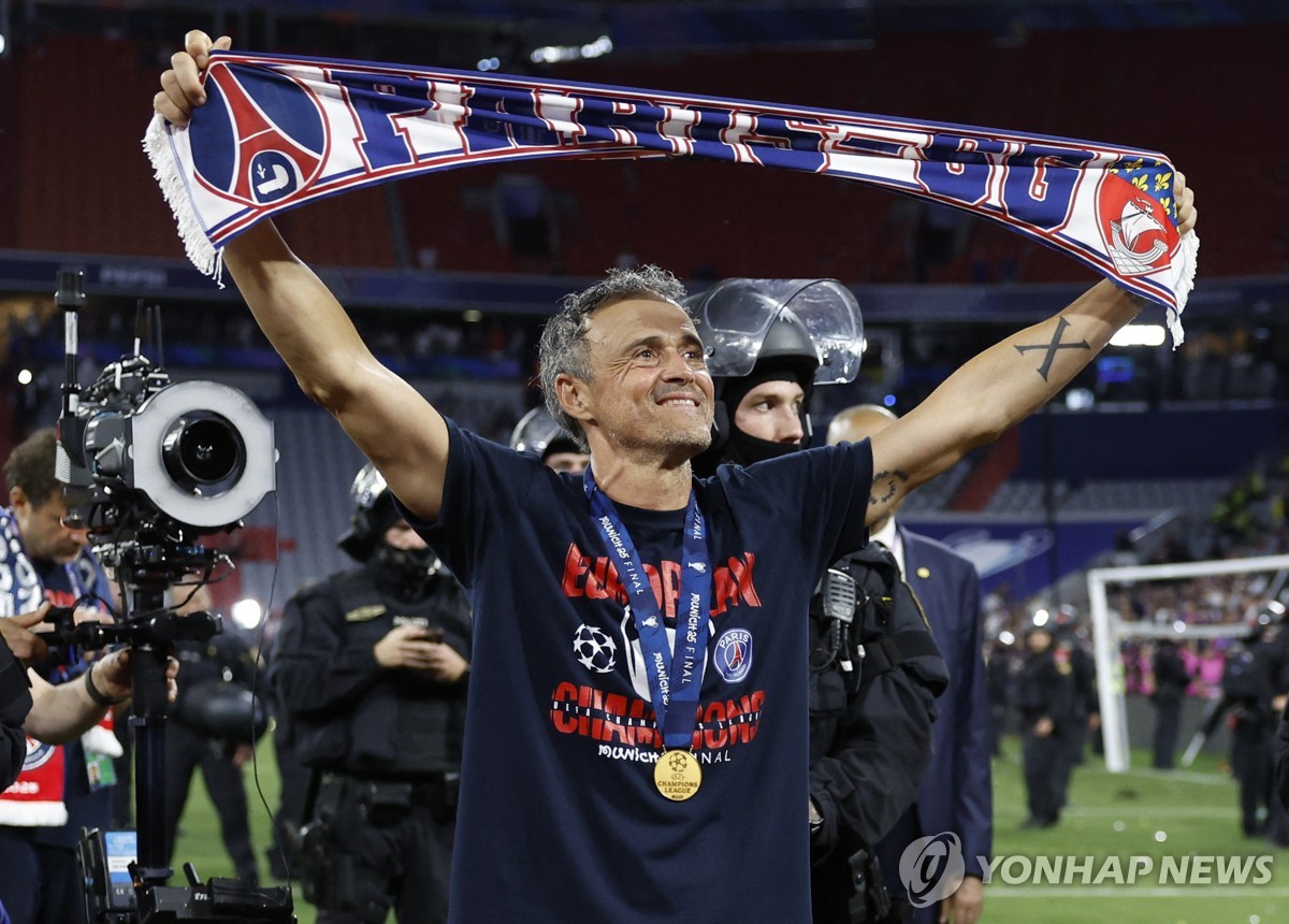 엔리케 PSG 감독