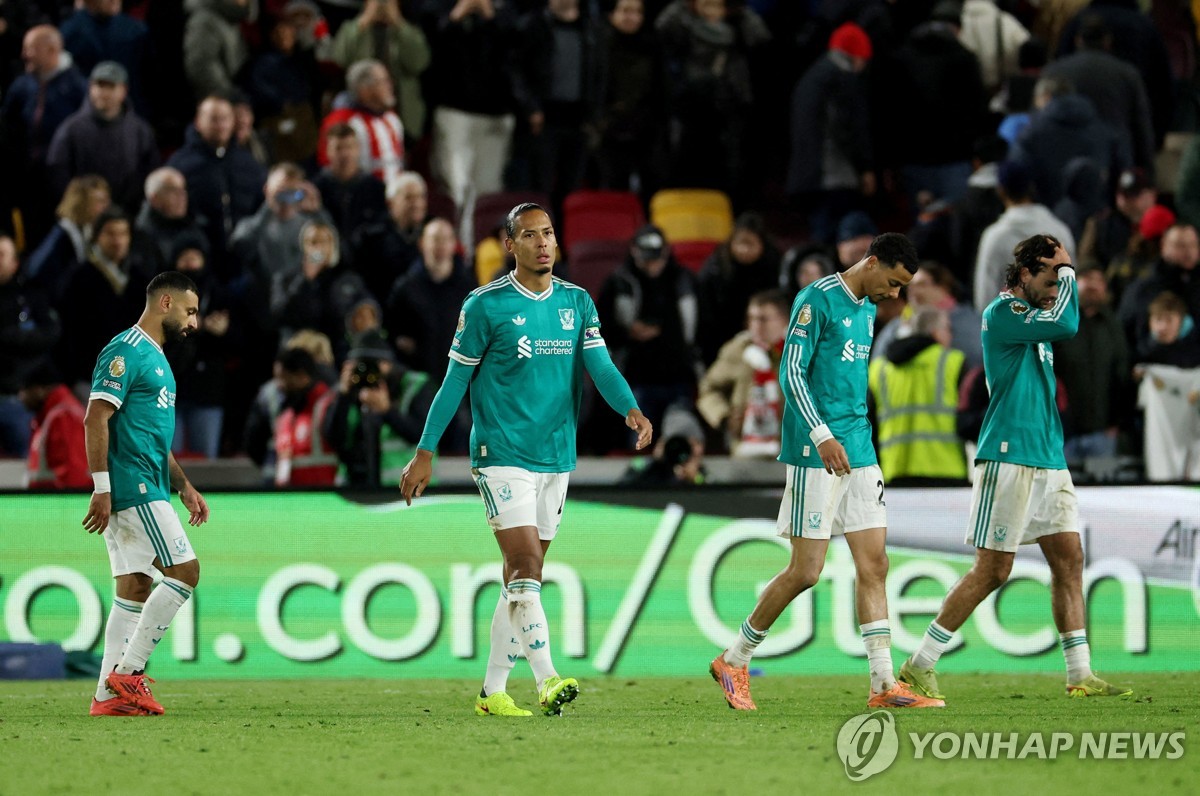 EPL 챔피언 리버풀 4연패 수렁…13위 브렌트퍼드에 2-3 덜미