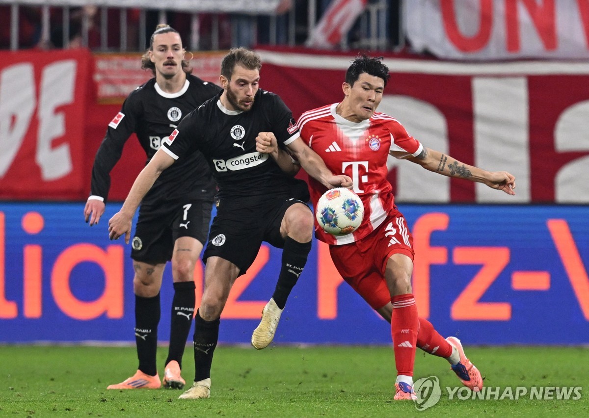 '김민재 동점골 기여' 뮌헨, 장크트 파울리에 3-1 역전승