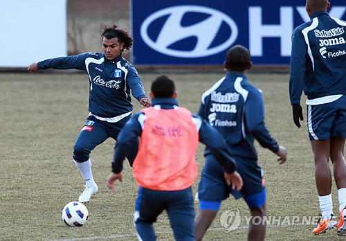 í•œêµ­ê³¼ ì¹œì„ ê²½ê¸° ì˜¨ë'ë¼ìŠ¤ ì¶•êµ¬ëŒ€í'œíŒ€ ë©´ë©´ì€ ì—°í•©ë‰´ìŠ¤