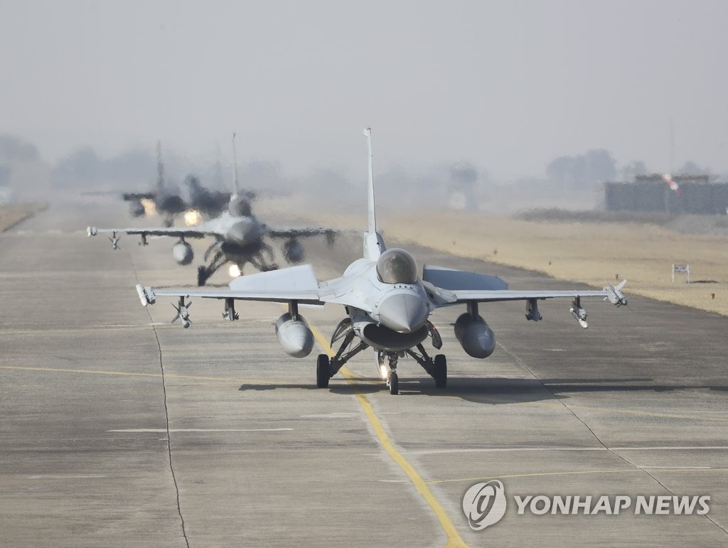 韓国空軍が戦闘訓練