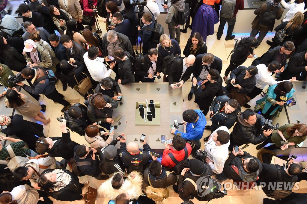 삼성 갤럭시S8 공개행사에 전 세계 이목집중