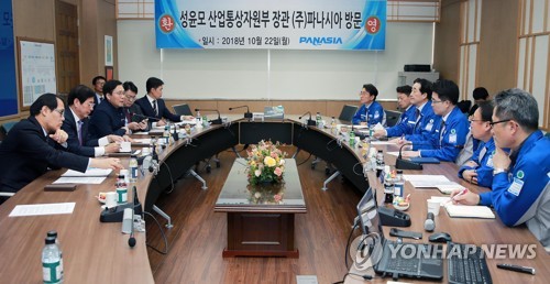성윤모 장관, 부산 조선기자재업체 방문