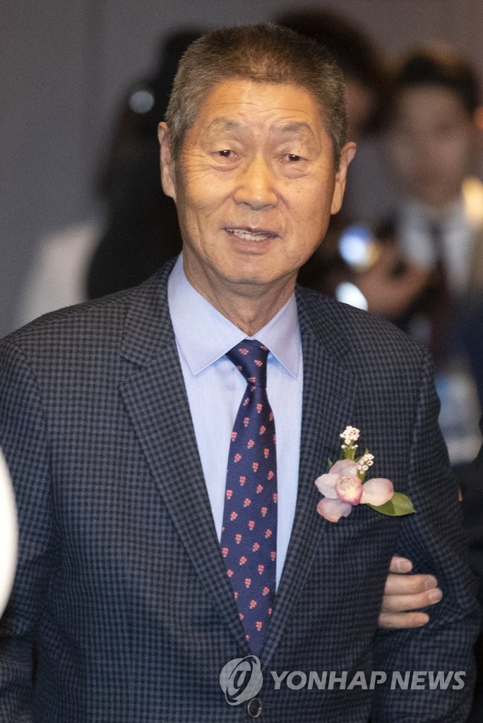 Ex-diretor Kim Seung Geun participa da cerimônia de premiação Ilgu