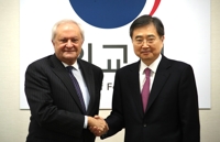 Los vicecancilleres de Corea del Sur y España sostienen diálogos estratégicos en medio de la investigación del asalto a la embajada norcoreana ante Madrid