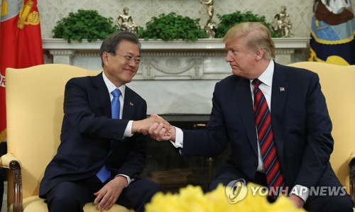 (LEAD) Parties give mixed responses to Moon-Trump summit outcome