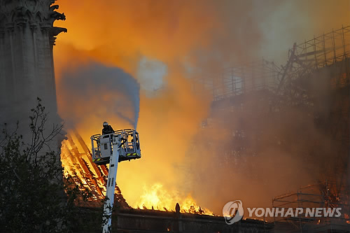 파리 노트르담 화재로 납 대거 녹아내려…시민건강 위협