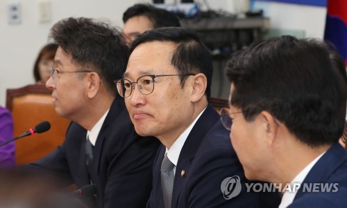 4월 임시국회 결국 빈손종료…한국당, 장외 '민생투쟁' 돌입