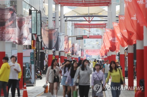 성년 맞은 전주국제영화제 성황리 폐막…관객 역대 최다