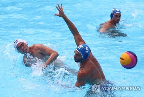 LEAD) (Gwangju Swimming) S. Korea scores historic 1st goal in rout vs.  Greece in men's water polo match