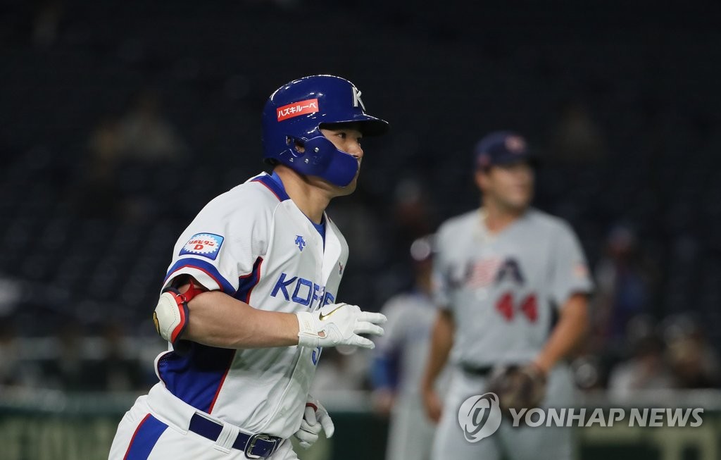 도쿄돔서 스리런홈런 날린 김재환