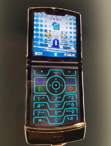 This photo taken on Jan. 9, 2020, shows Motorola's Razr foldable smartphone displayed at the Consumer Electronics Show 2020 in Las Vegas, Nevada. (Yonhap)