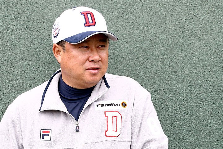 This photo provided by the Doosan Bears baseball club on March 10, 2020, shows the team's manager, Kim Tae-hyung. (PHOTO NOT FOR SALE) (Yonhap)