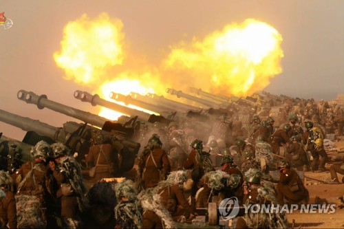 هيئة الأركان المشتركة: كوريا الشمالية تطلق 130 قذيفة مدفعية على المنطقتين العازلتين البحريتين بالشرق والغرب - 1
