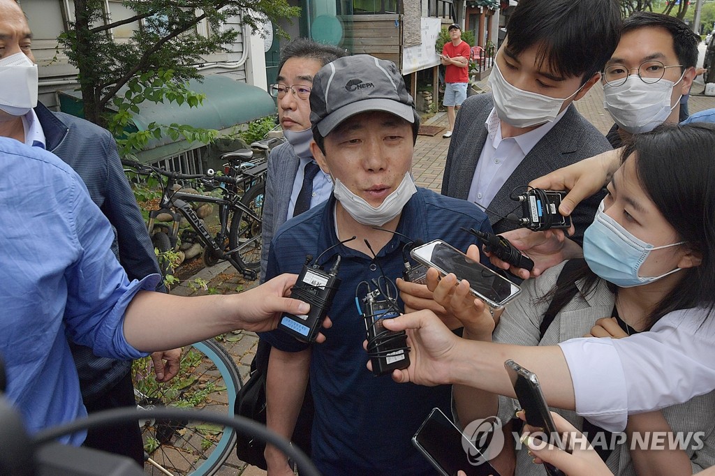 韓国の脱北者団体代表がビラ散布継続を言明　「北の暴政続く限り」