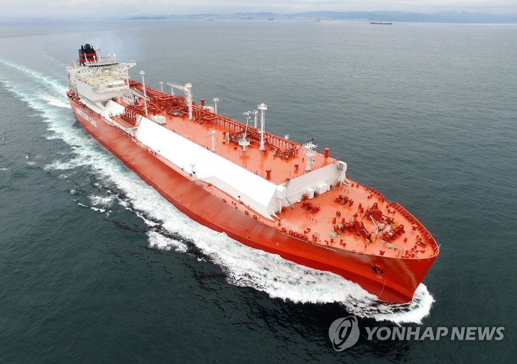 This photo provided by Korea Shipbuilding & Offshore Engineering Co. shows a liquefied natural gas carrier built by Hyundai Heavy Industries Co. (PHOTO NOT FOR SALE) (Yonhap) 