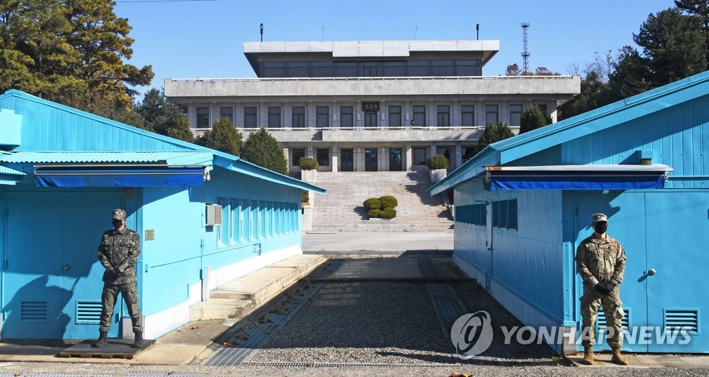 This file photo, taken on Nov. 4, 2020, shows the border between South Korea and North Korea at Panmunjom, located inside the demilitarized zone. (Yonhap)