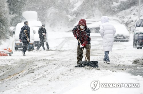North Korea issues cold weather warning as mercury plunges as low