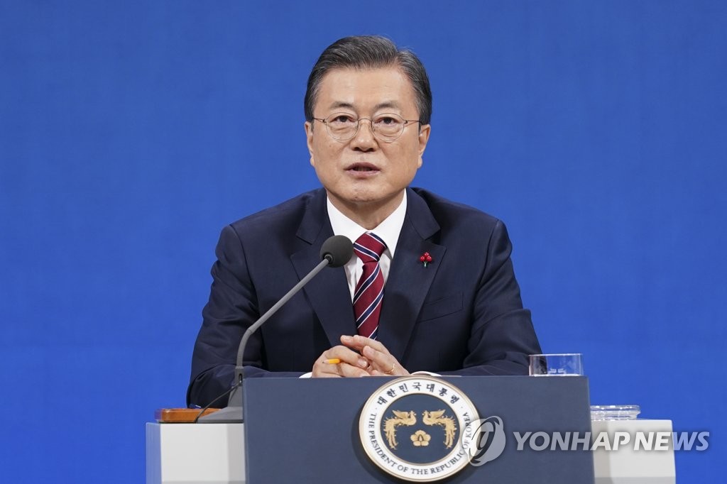 This photo, taken on Jan. 18, 2021, shows President Moon Jae-in speaking at a press conference at the presidential office Cheong Wa Dae in Seoul. (Yonhap)
