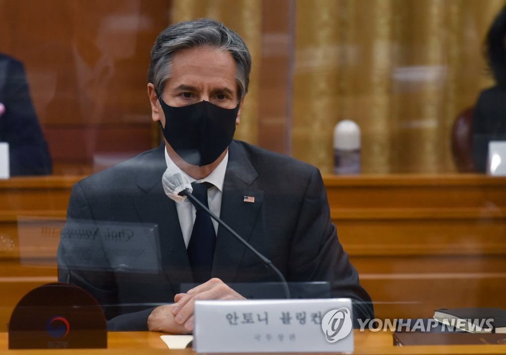 U.S. Secretary of State Antony Blinken listens to South Korean Foreign Minister Chung Eui-yong during their talks at the foreign ministry in Seoul on March 17, 2021. (Pool photo) (Yonhap) 