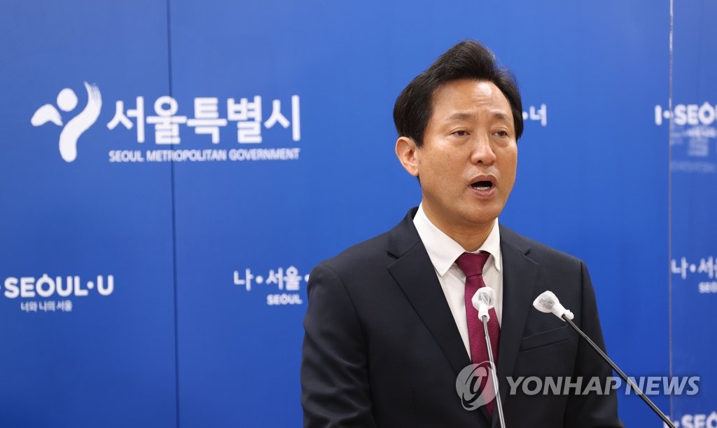 Le maire de Séoul annonce la poursuite des travaux de rénovation de la place de Gwanghwamun