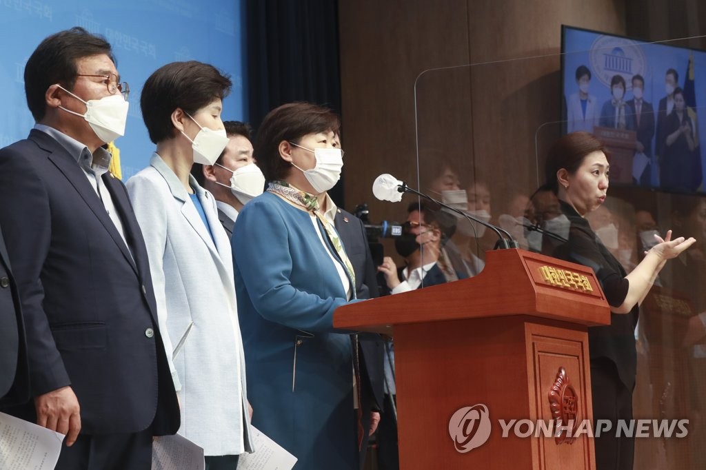 المشرعون الكوريون يقترحون قرارًا يدين ادعاء اليابان بملكية دوكدو على خريطة أولمبياد طوكيو - 1