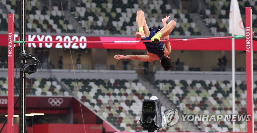 (Olympics) S. Korean high jumper Woo Sang-hyeok makes history in Tokyo
