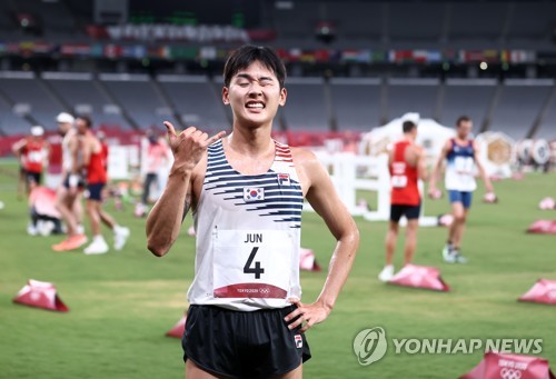 (LEAD) (Olympics) S. Korean modern pentathlon history comes full circle with momentous bronze