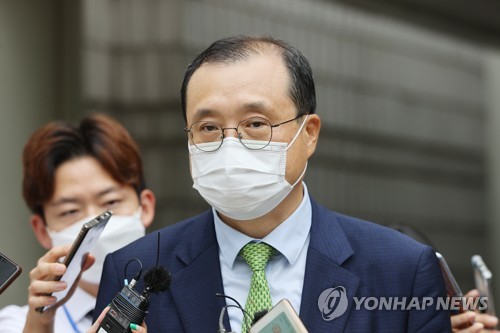 헌재, 임성근 前부장판사 탄핵 각하…"임기 끝나 파면 불가"(종합)