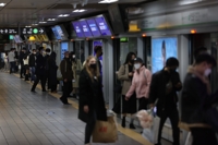 서울 지하철 심야운행 재개 방침에 노조 반발…