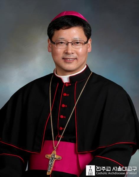 This photo provided by the Catholic Archdiocese of Seoul on Oct. 28, 2021, shows its new archbishop, Bishop Peter Chung Soon-taek. (PHOTO NOT FOR SALE) (Yonhap)
