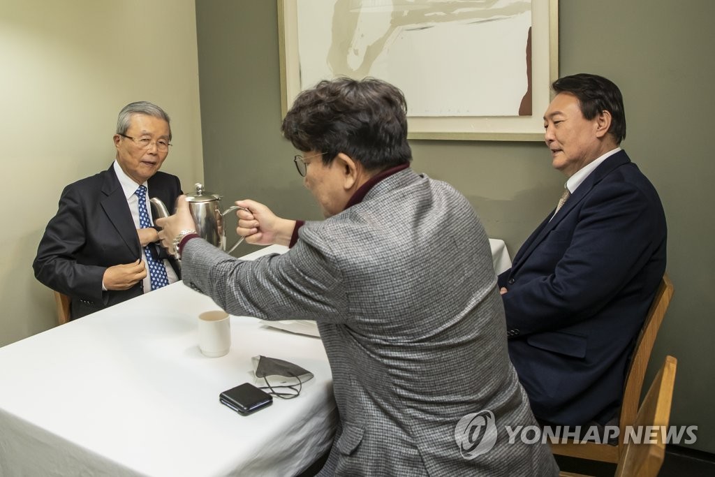 회동하는 김종인 전 비상대책위원장과 윤석열 후보
