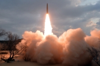 北朝鮮の弾道ミサイル　高度６０キロ・飛距離６００キロ＝韓国軍「重大な挑発行為」