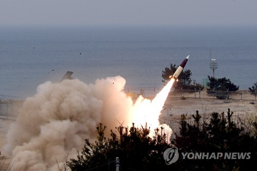 군, 北ICBM에 '미사일 실사격' 맞대응…원점타격 가정 발사훈련(종합)