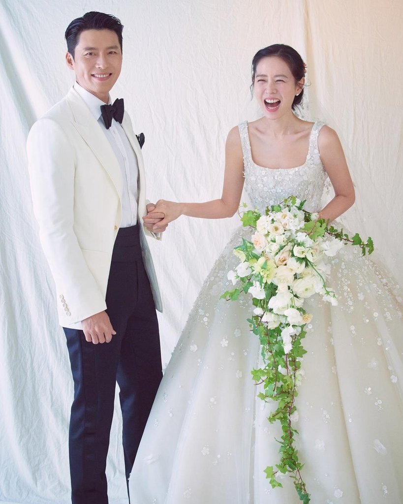 Une photo du couple Son Ye-jin et Hyun Bin a été dévoilée avant la célébration de mariage prévue dans l'après-midi du jeudi 31 mars 2022. (Photo fournie par MSteam Entertainment. Revente et archivage interdits)